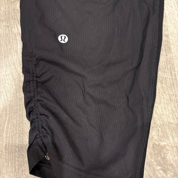Lululemon Black Cropped Jogger Pants - Picture 3 of 3